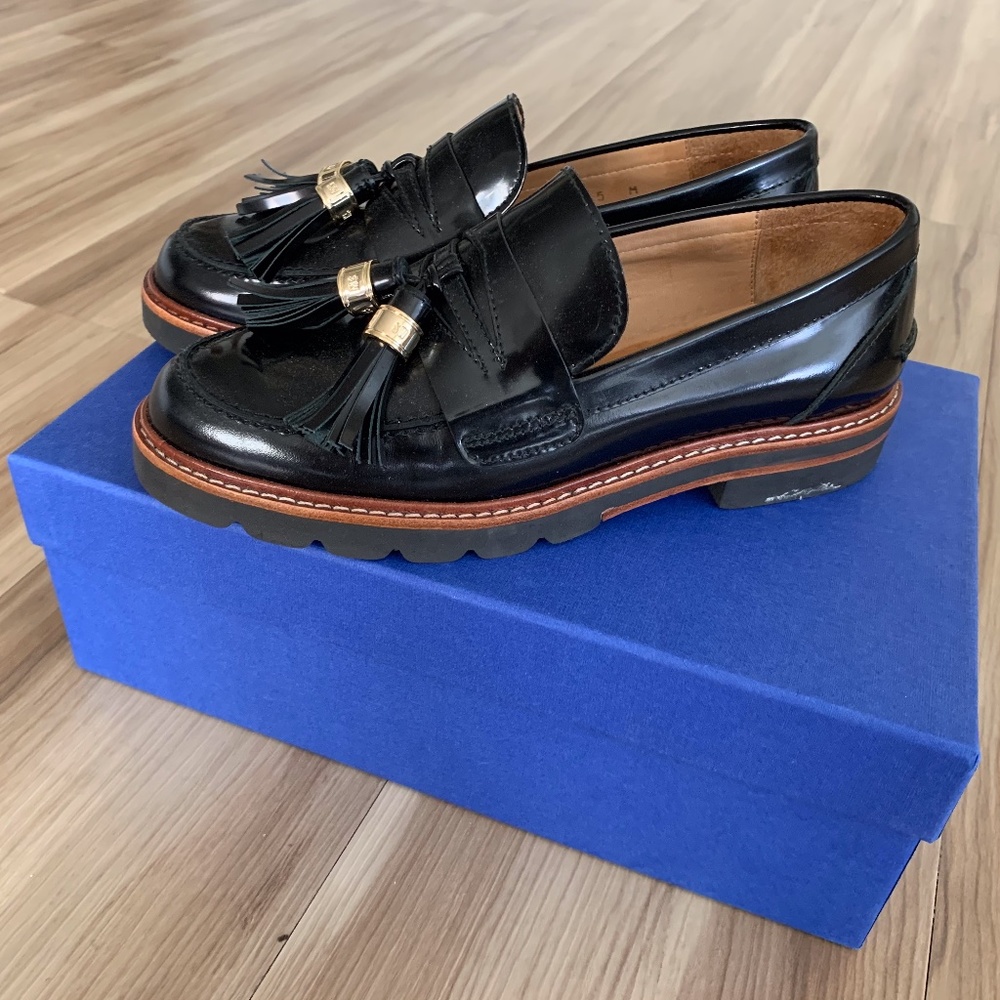 Stuart Weitzman Women's Manila Slip-On Loafer